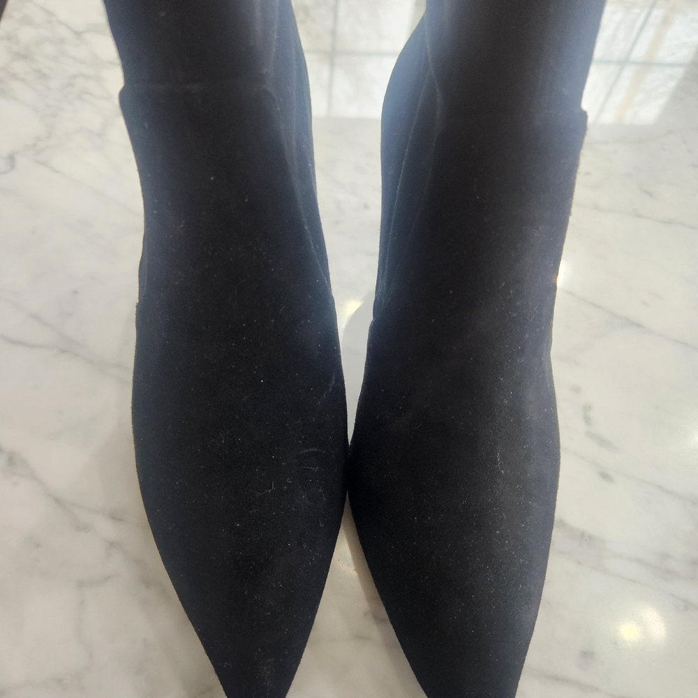 Stuart Weitzman Black Suede Pointed-Toe Slip On High Heel Boots.